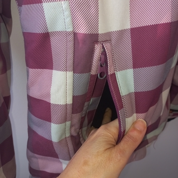 Misty Mountain Women’s Plaid Red/White Technical Outerwear Jacket Size M - Picture 5 of 14